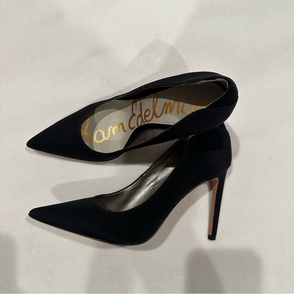 Sam Edelman Black Pointed Toe Pumps